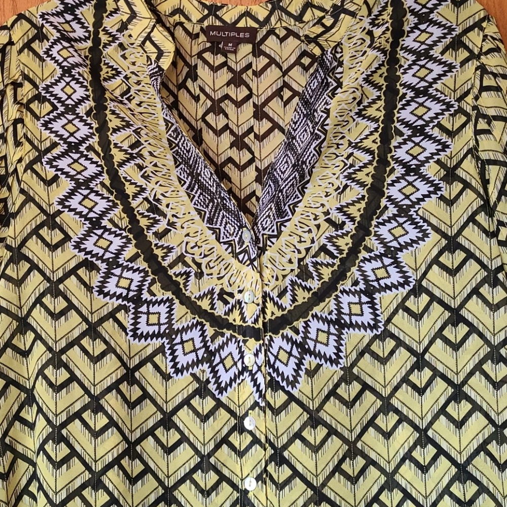 Top - Picture 2 of 3